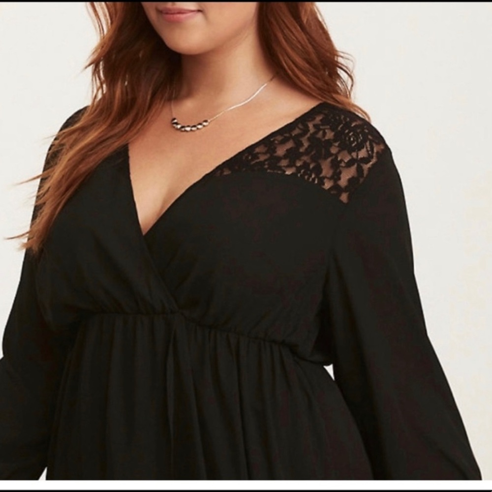 Torrid 1 GEORGETTE HI LOW TOP TUNIC BLACK WITH LACE